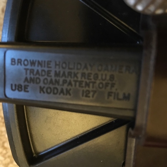 Kodak Brownie Holiday Camera - Picture 5 of 8